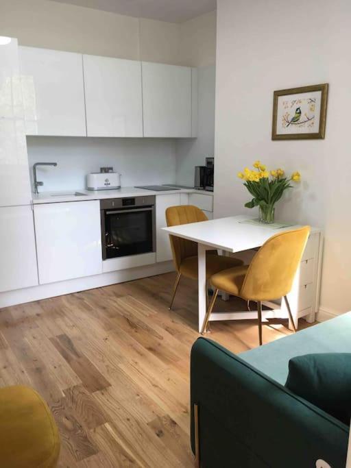 Newly Refurbished 2-Bedroom Flat In Notting Hill London Exterior photo
